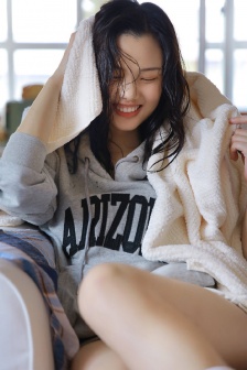 女模裸体下毛走秀